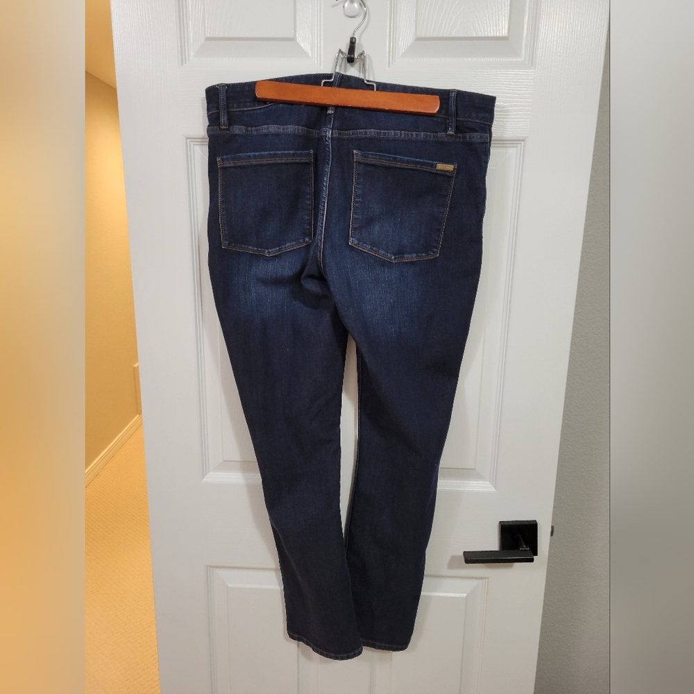 Beautiful jeans - Picture 2 of 4
